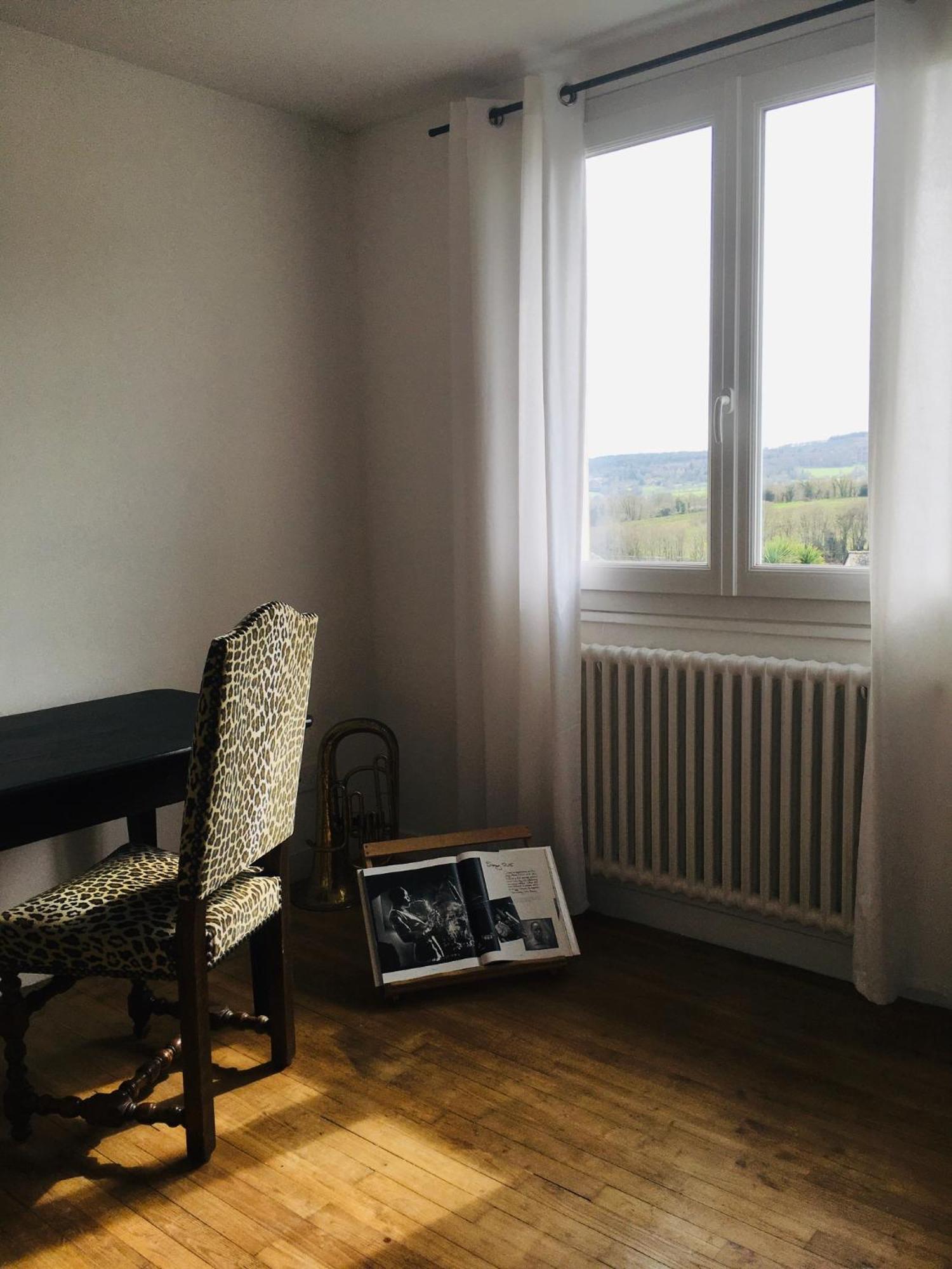 Les Remparts Bed & Breakfast ชาโตเนิฟ-ดู-ฟู ภายนอก รูปภาพ